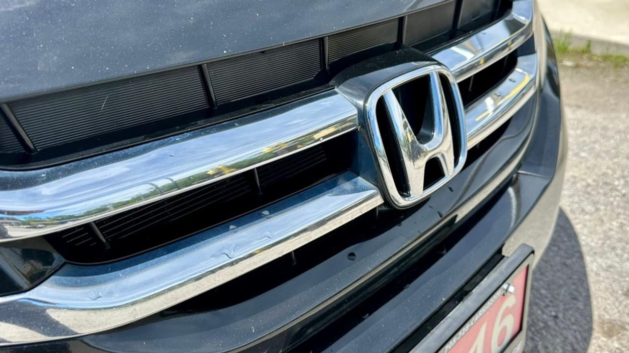 2016 Honda Odyssey * MUST SEE EX Photo