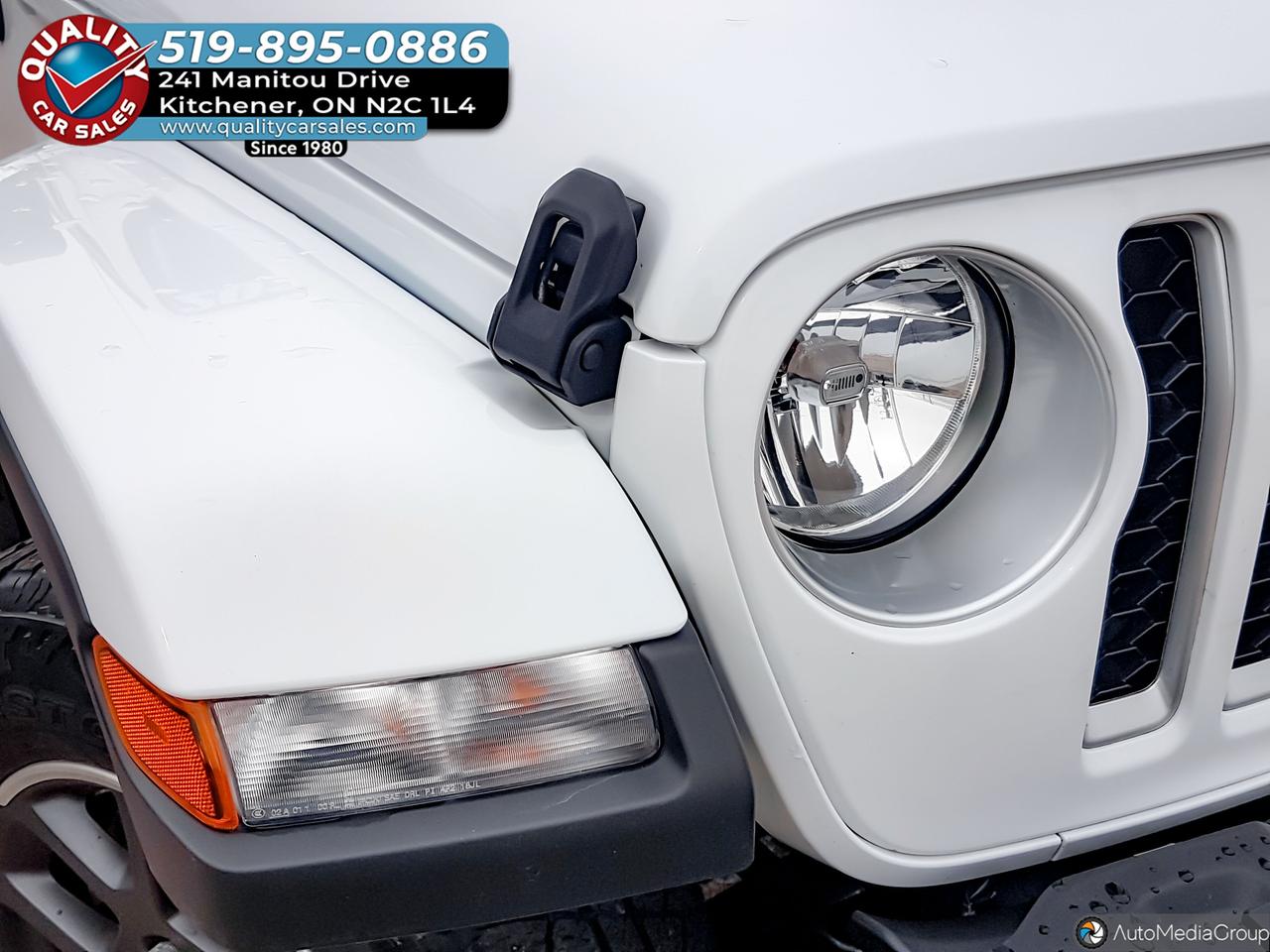 2023 Jeep Gladiator Overland *LEATHER-NAVIGATION* Photo2