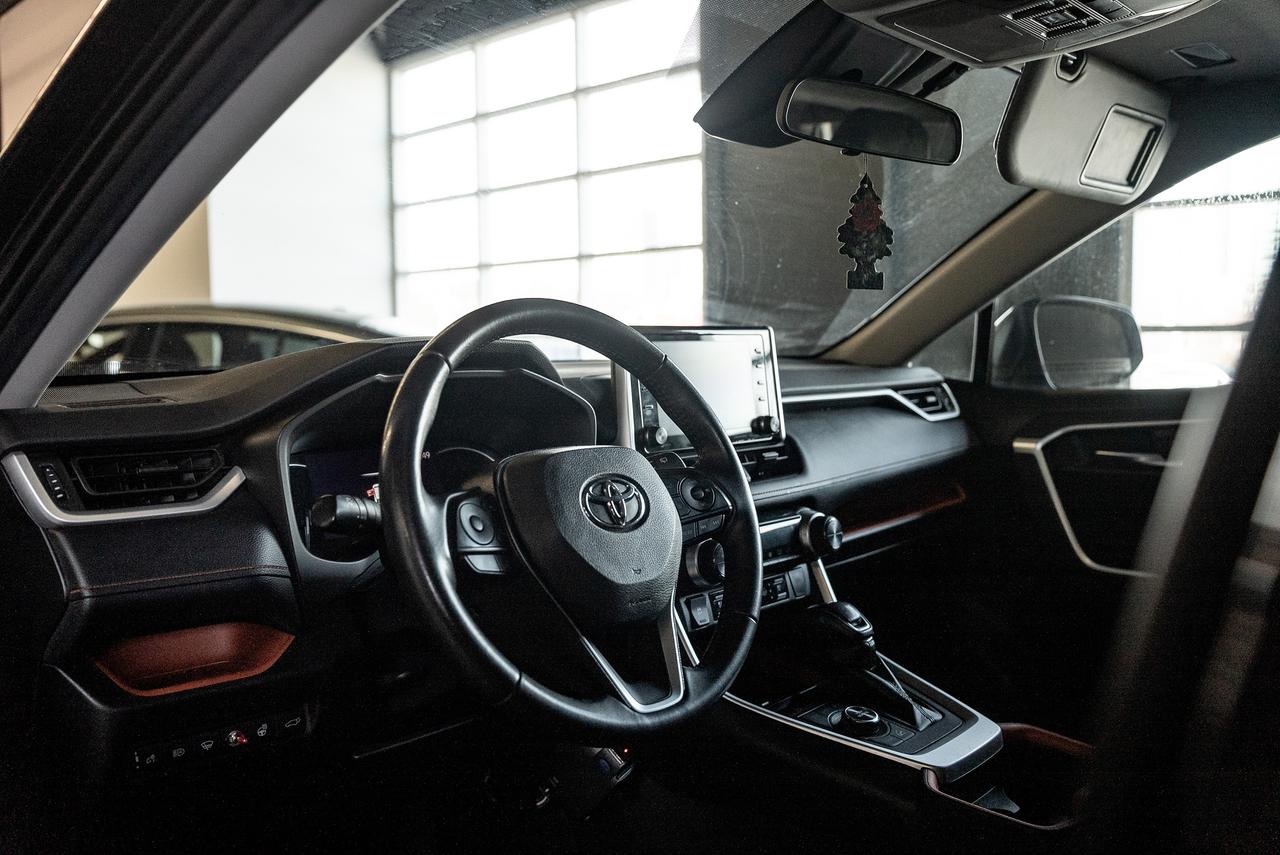 2019 Toyota RAV4 Trail| CLEAN CAR| CLEAN TITLE| Photo