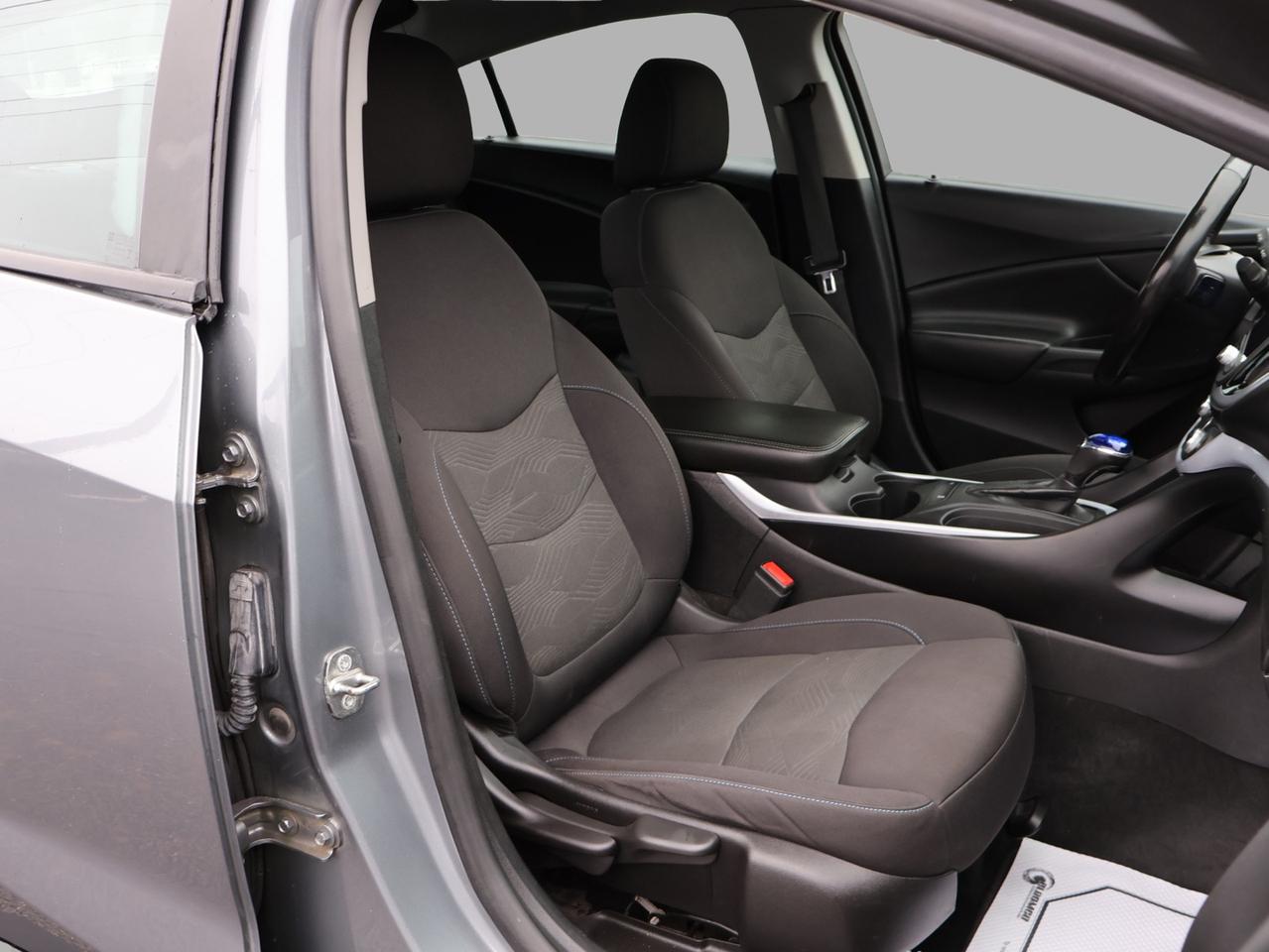 2019 Chevrolet Volt LT PLUG-IN HYBRID CERTIFIED CAMERA BLUETOOTH HEATED SEATS/STEERING CRUISE ALLOYS Photo