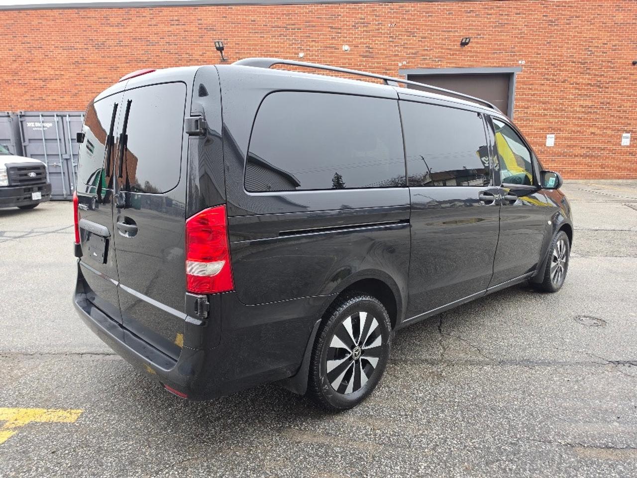 2021 Mercedes-Benz Metris Passenger Van LEATHER-7 PASSENGER-BARN DOOR-CERTIFIED Photo