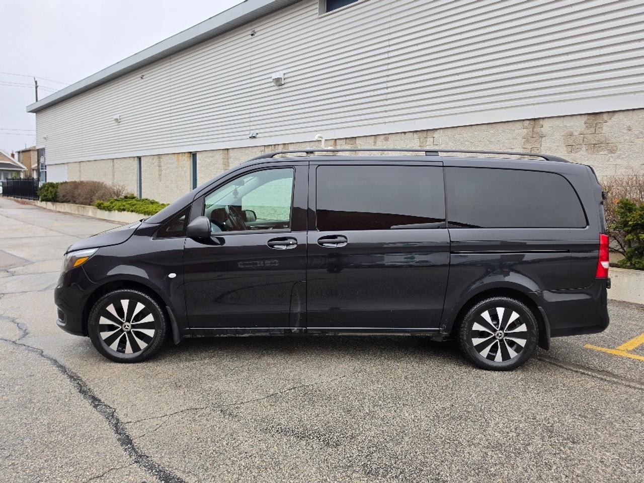 2021 Mercedes-Benz Metris Passenger Van LEATHER-7 PASSENGER-BARN DOOR-CERTIFIED Photo