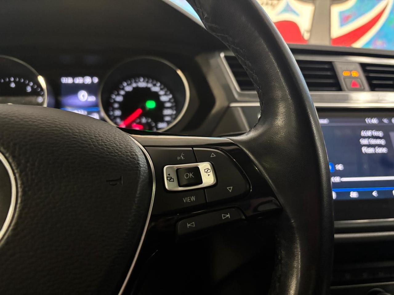 2019 Volkswagen Tiguan Comfortline 4MOTION ONE OWNER / CLEAN CARAFX / NO ACCIDENTS Photo
