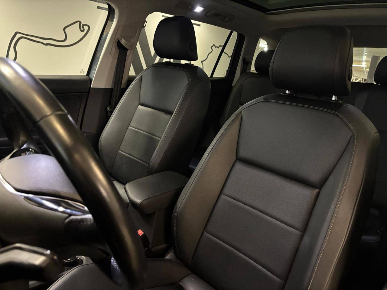 2019 Volkswagen Tiguan Comfortline 4MOTION ONE OWNER / CLEAN CARAFX / NO ACCIDENTS Photo