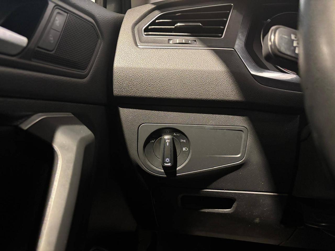 2019 Volkswagen Tiguan Comfortline 4MOTION ONE OWNER / CLEAN CARAFX / NO ACCIDENTS Photo