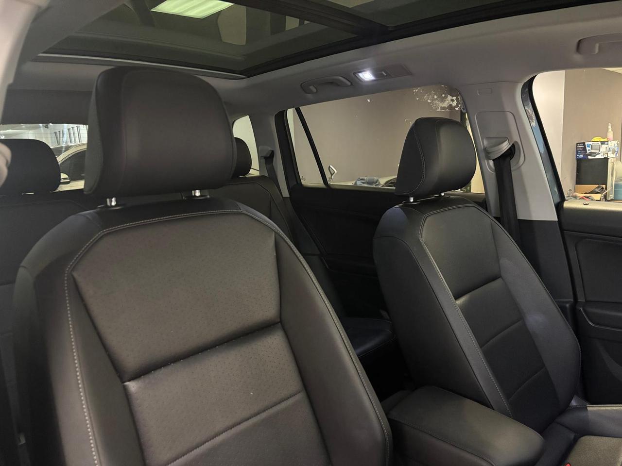2019 Volkswagen Tiguan Comfortline 4MOTION ONE OWNER / CLEAN CARAFX / NO ACCIDENTS Photo