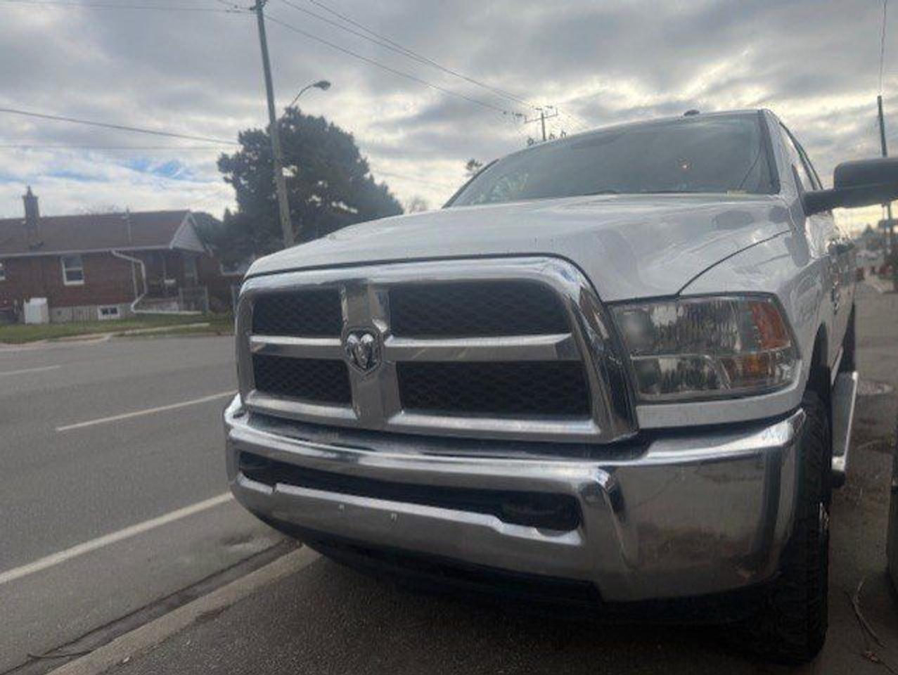 2017 RAM 2500 4WD CREW CAB 149" SLT Photo
