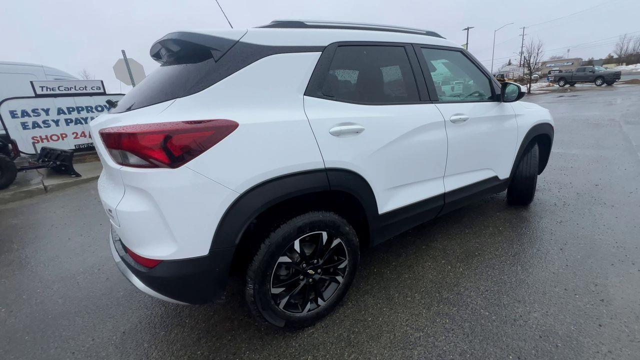 2023 Chevrolet TrailBlazer LT AWD, HEATED FRONT SEATS, CRUISE CONTROL, BACK UP CAMERA!! Photo3