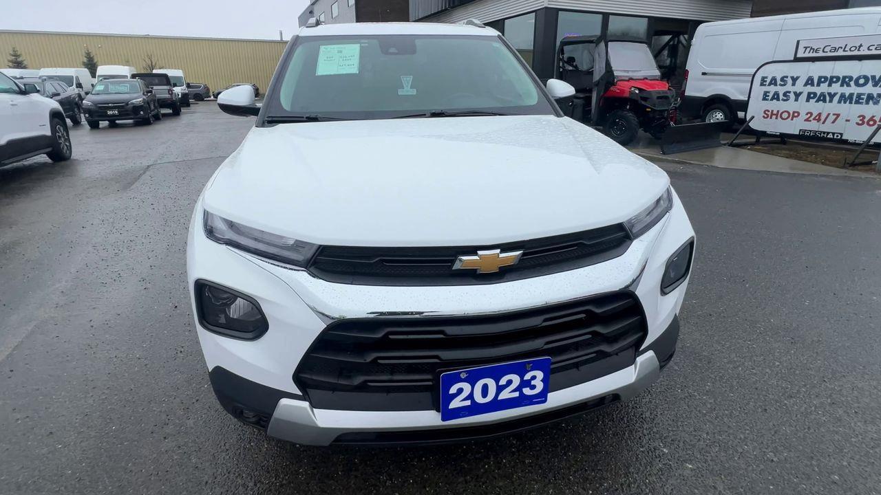2023 Chevrolet TrailBlazer LT AWD, HEATED FRONT SEATS, CRUISE CONTROL, BACK UP CAMERA!! Photo