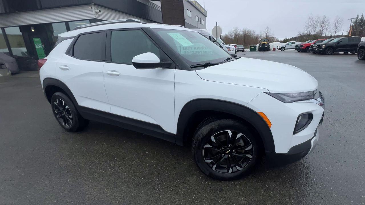 2023 Chevrolet TrailBlazer LT AWD, HEATED FRONT SEATS, CRUISE CONTROL, BACK UP CAMERA!! Photo