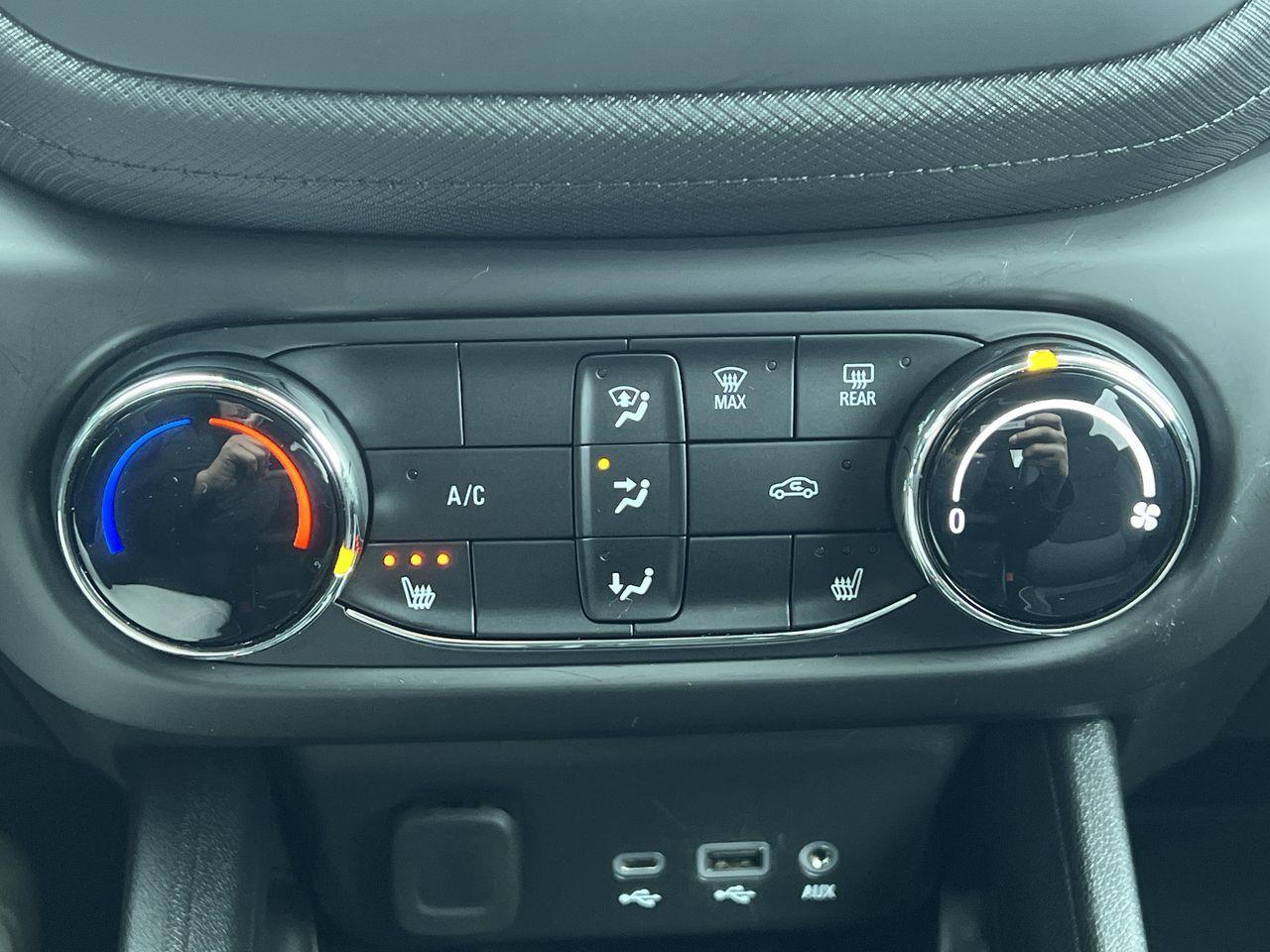 2023 Chevrolet TrailBlazer LT AWD, HEATED FRONT SEATS, CRUISE CONTROL, BACK UP CAMERA!! Photo