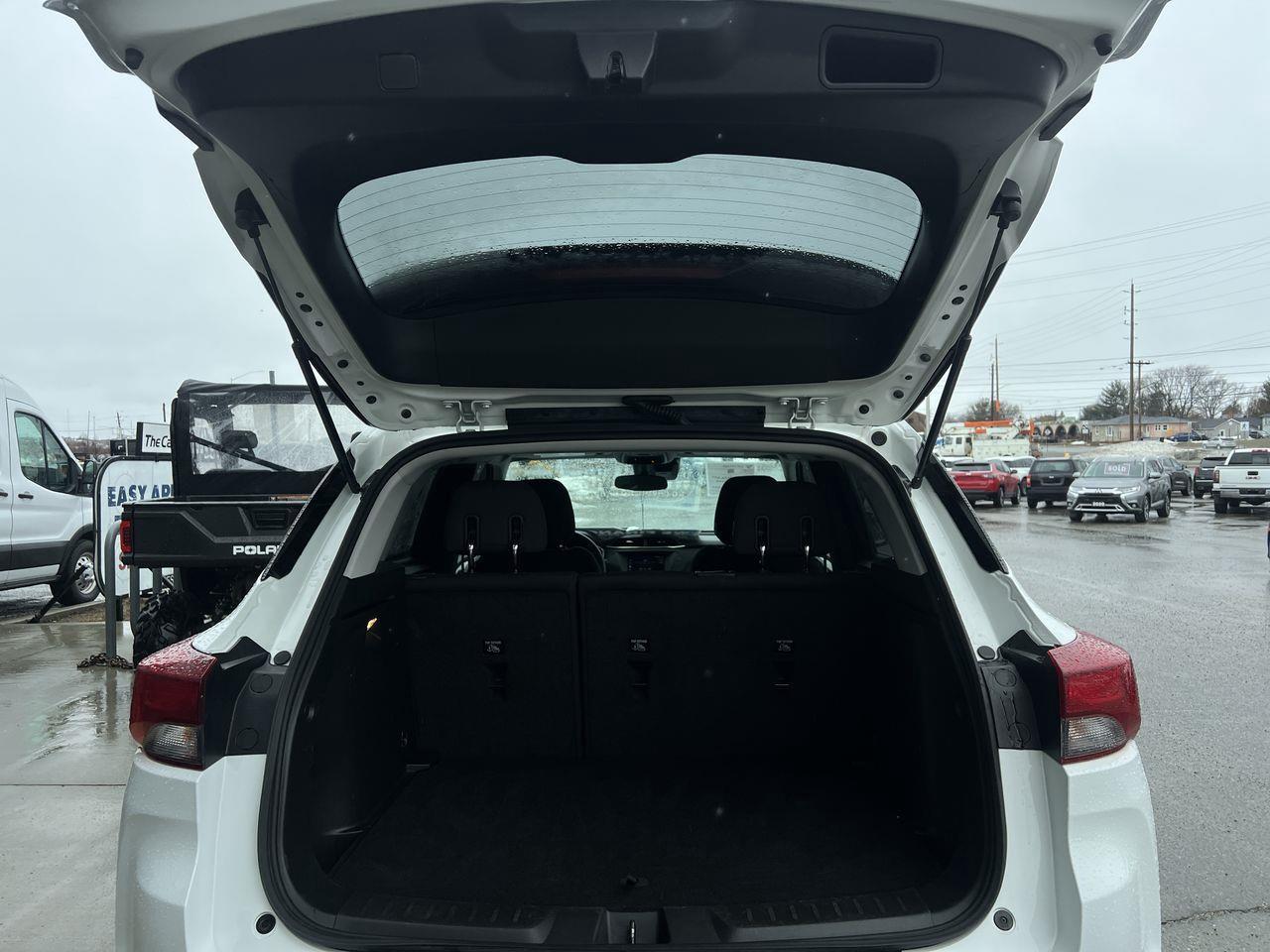 2023 Chevrolet TrailBlazer LT AWD, HEATED FRONT SEATS, CRUISE CONTROL, BACK UP CAMERA!! Photo