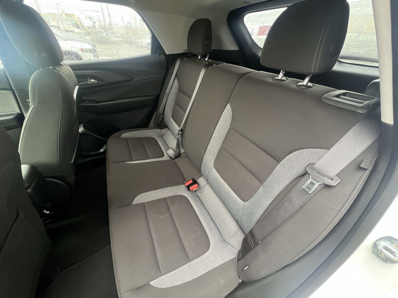 2023 Chevrolet TrailBlazer LT AWD, HEATED FRONT SEATS, CRUISE CONTROL, BACK UP CAMERA!! Photo
