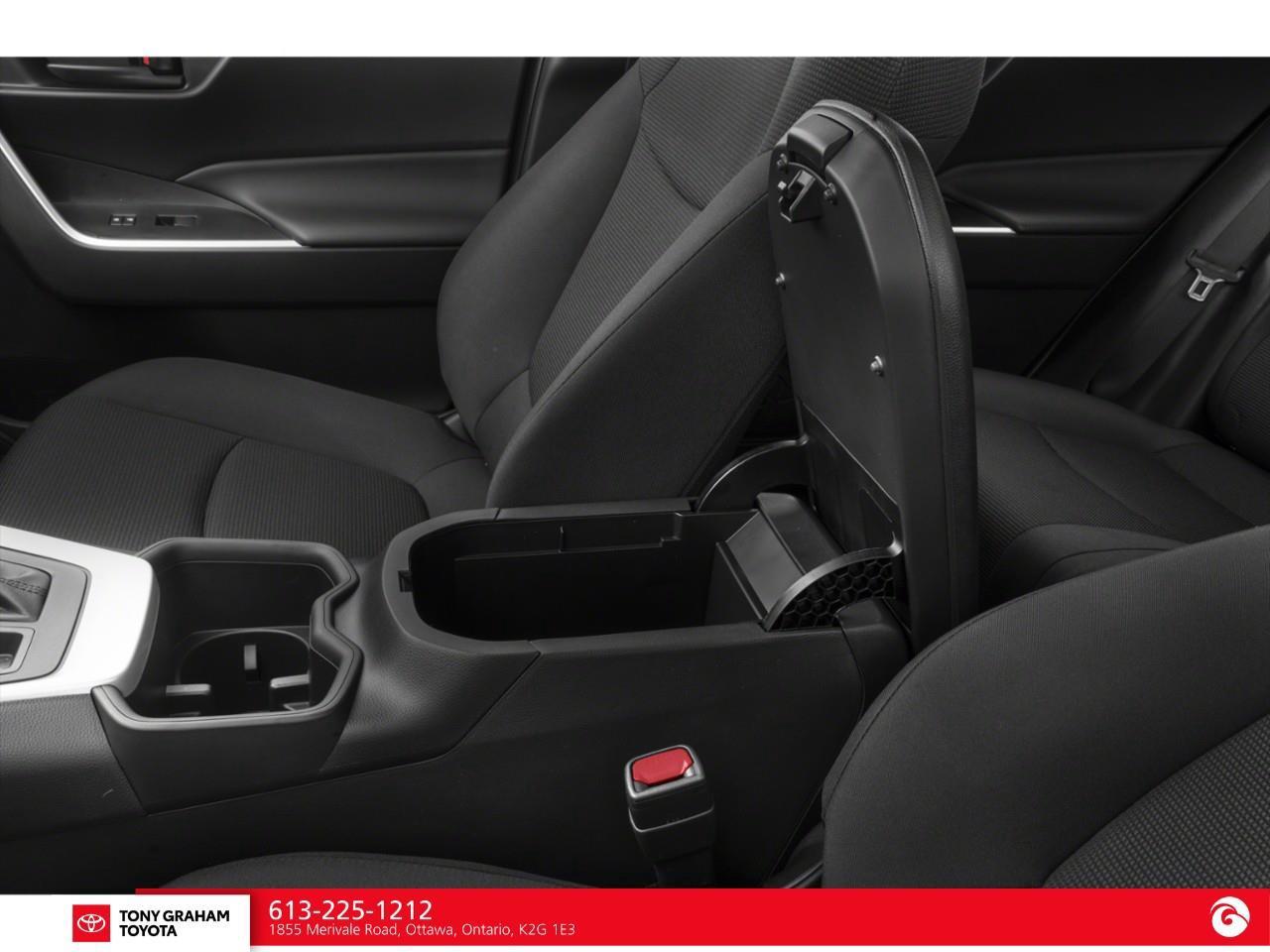 2023 Toyota RAV4 LE Photo