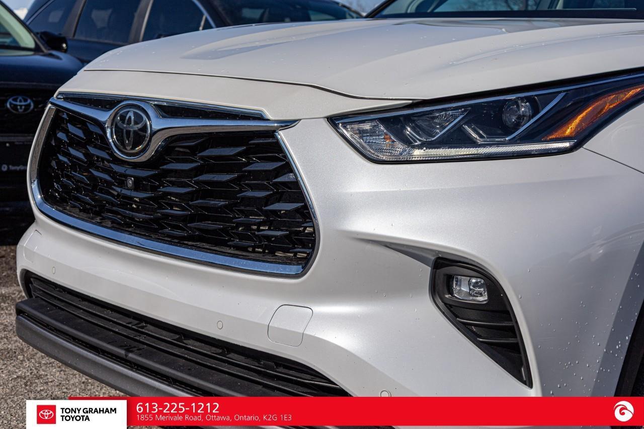 2022 Toyota Highlander LIMITED  Photo