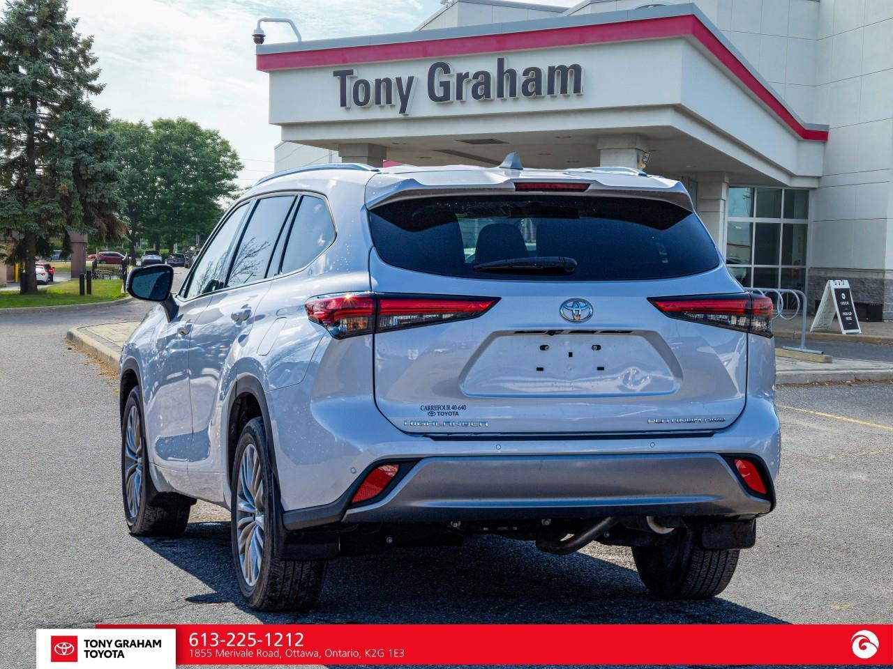 2022 Toyota Highlander LIMITED  Photo