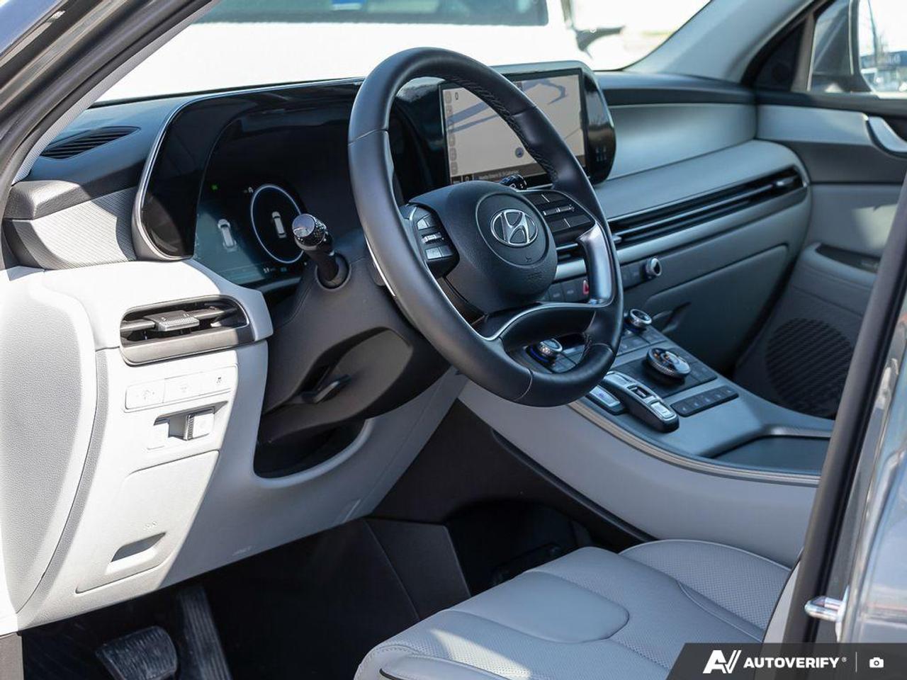 2025 Hyundai PALISADE Urban 7 Passenger NAVIGATION SYSTEM | HEATED STEERING WHEEL | POWER Photo