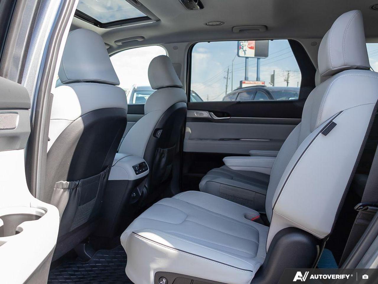 2025 Hyundai PALISADE Urban 7 Passenger NAVIGATION SYSTEM | HEATED STEERING WHEEL | POWER Photo