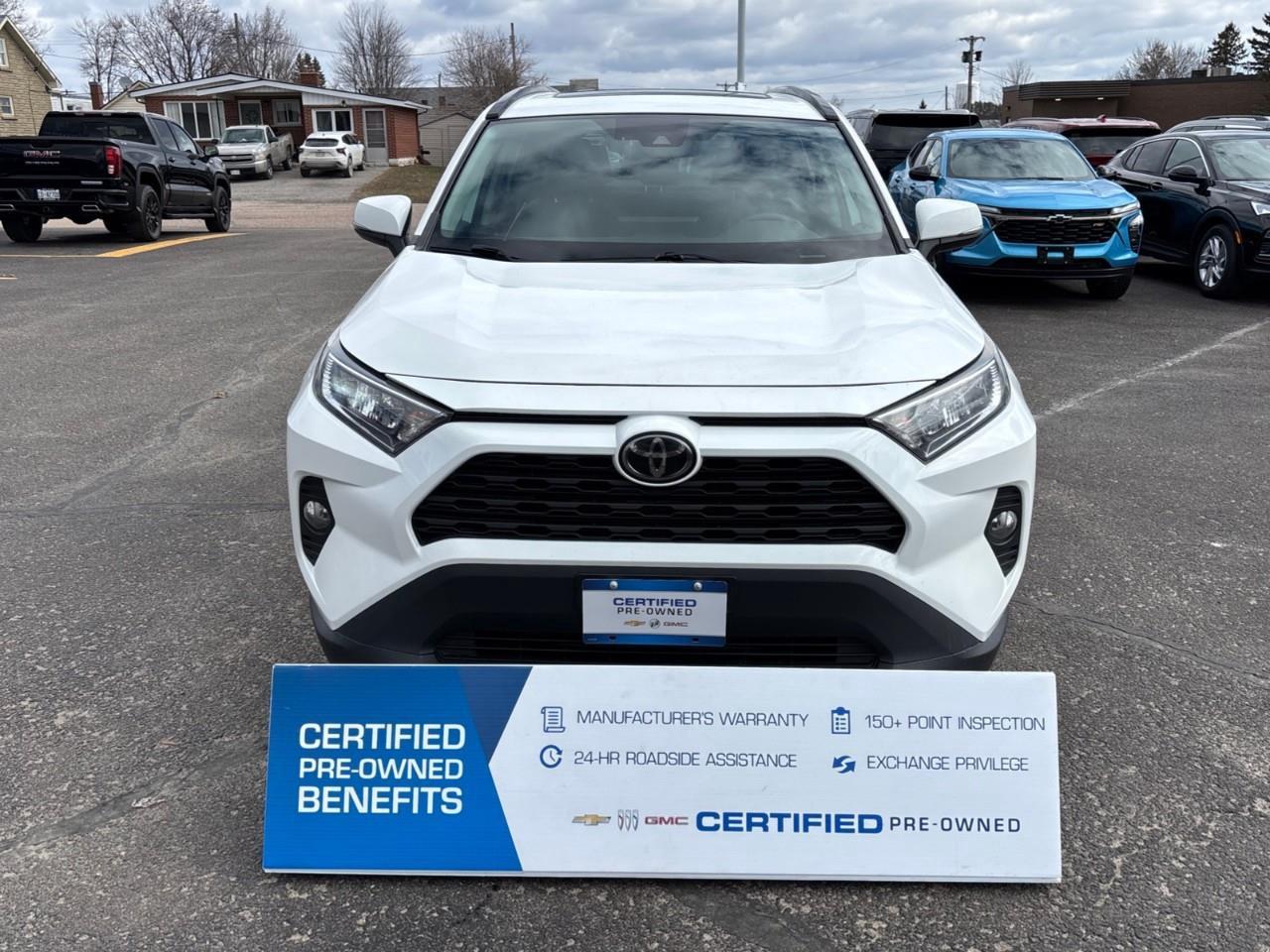 2019 Toyota RAV4 XLE Photo0