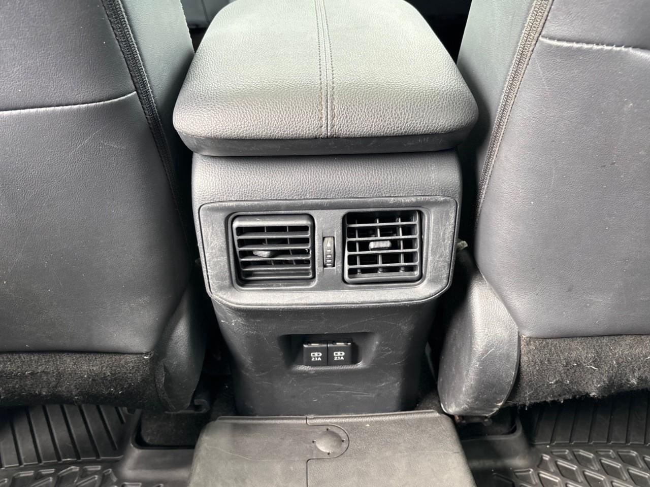 2019 Toyota RAV4 XLE Photo