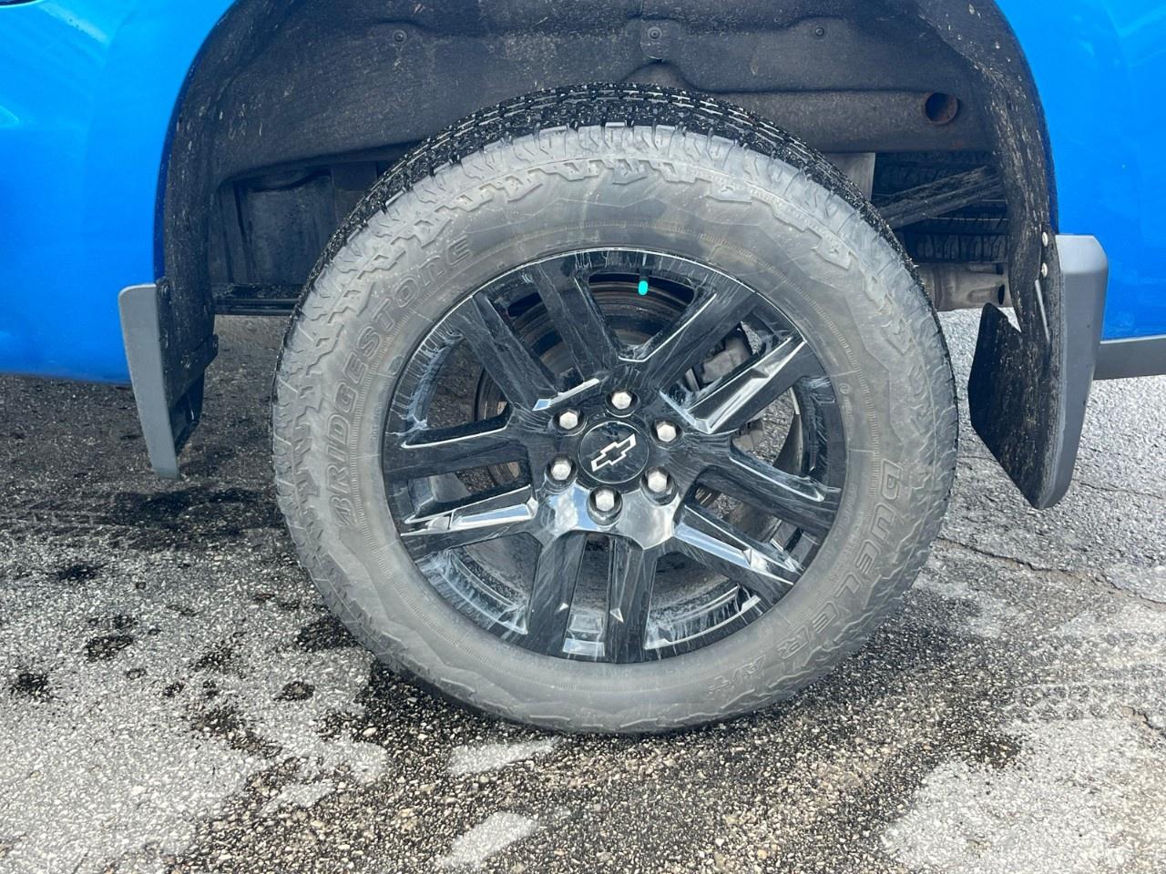 2024 Chevrolet Silverado 1500 Crew Cab Short Box 4-Wheel Drive LT Trail Boss Photo