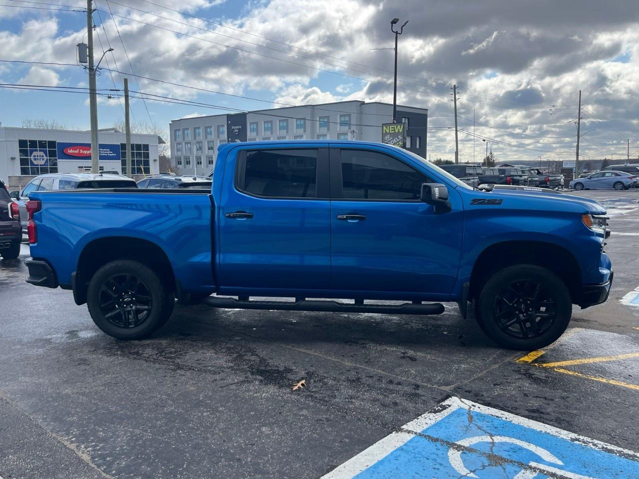 2024 Chevrolet Silverado 1500 Crew Cab Short Box 4-Wheel Drive LT Trail Boss Photo