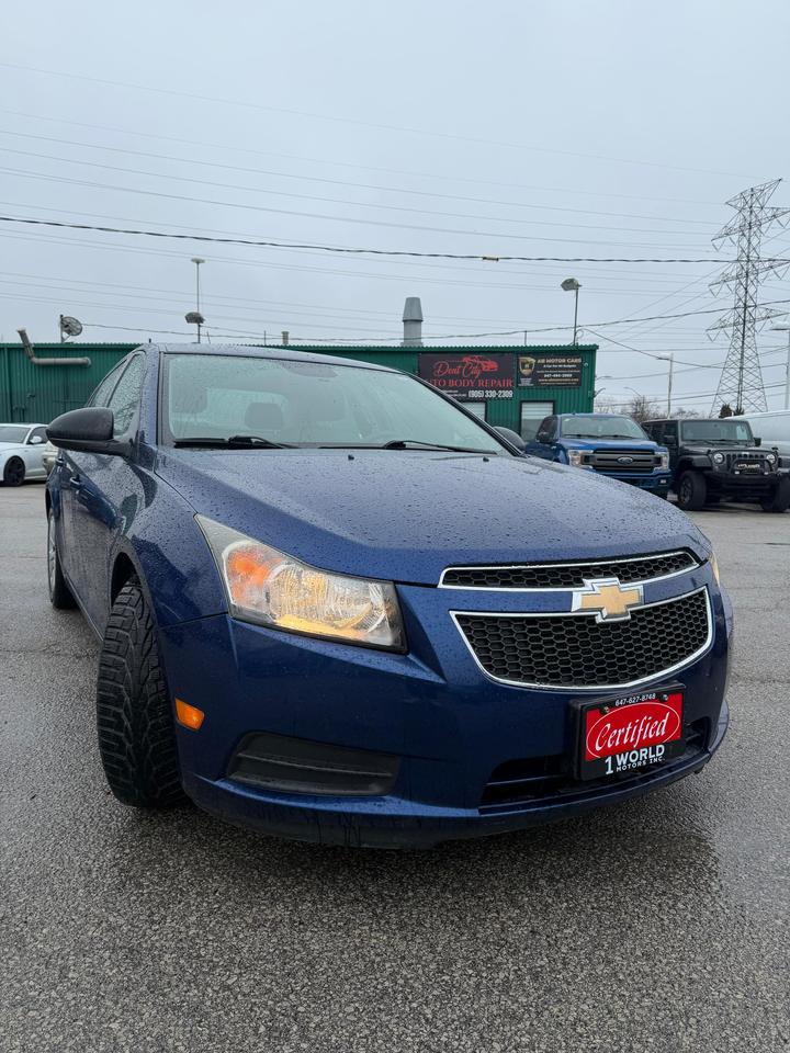 2013 Chevrolet Cruze LS Photo