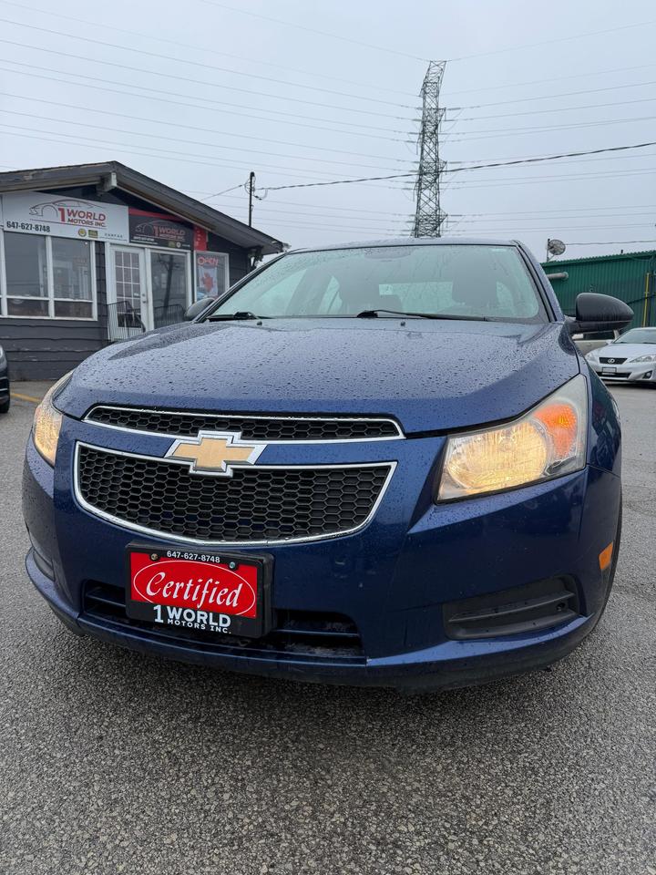 2013 Chevrolet Cruze LS Photo