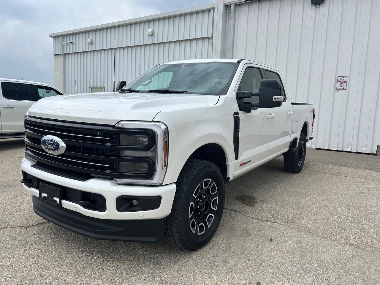 2026 Ford F-250 Super Duty SRW PLATINUM 4WD Crew Cab 6.75' Box 703A