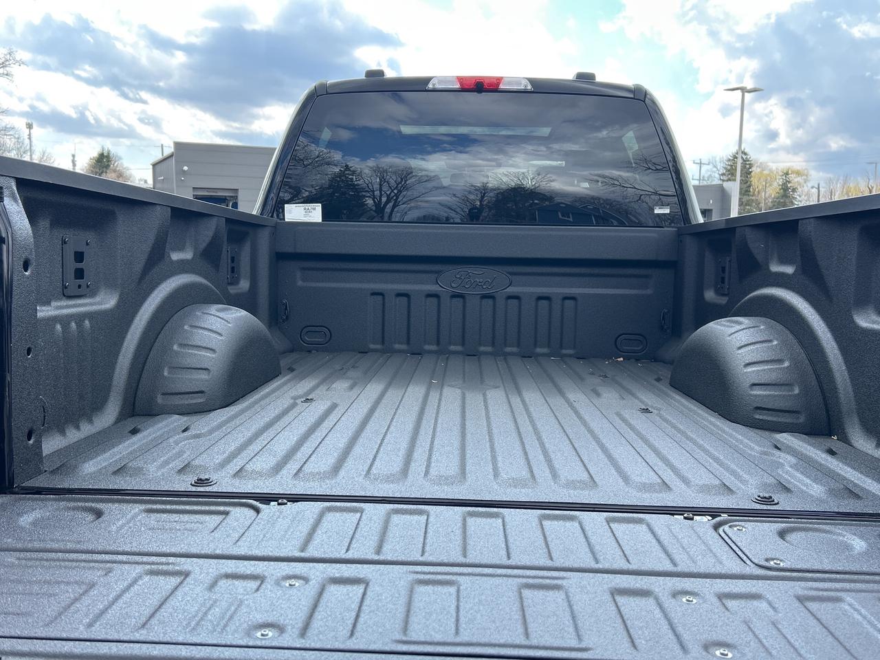 2026 Ford F-350 Super Duty SRW XLT 4WD Crew Cab 6.75' Box 613A Photo
