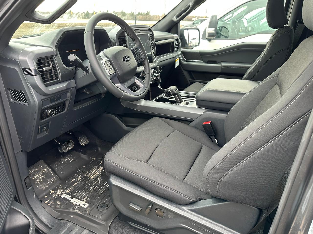 2026 Ford F-150 XLT 4WD SuperCrew 5.5' Box 302A Photo5