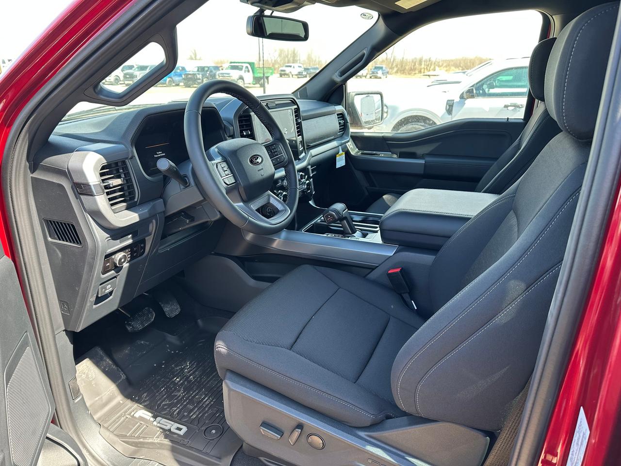 2026 Ford F-150 XLT 4WD SuperCrew 5.5' Box 302A Photo5