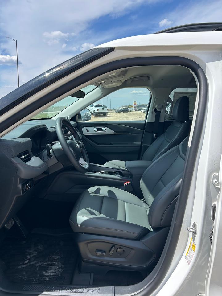 2026 Ford Explorer ACTIVE W/200A PKG 4WD 200A Photo4
