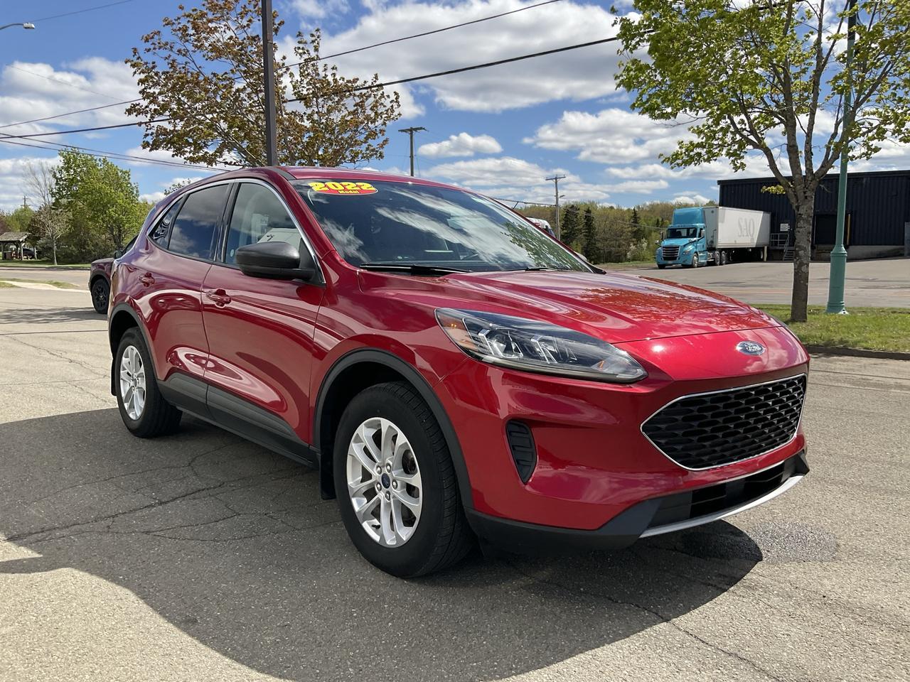 2022 Ford Escape SE Photo2