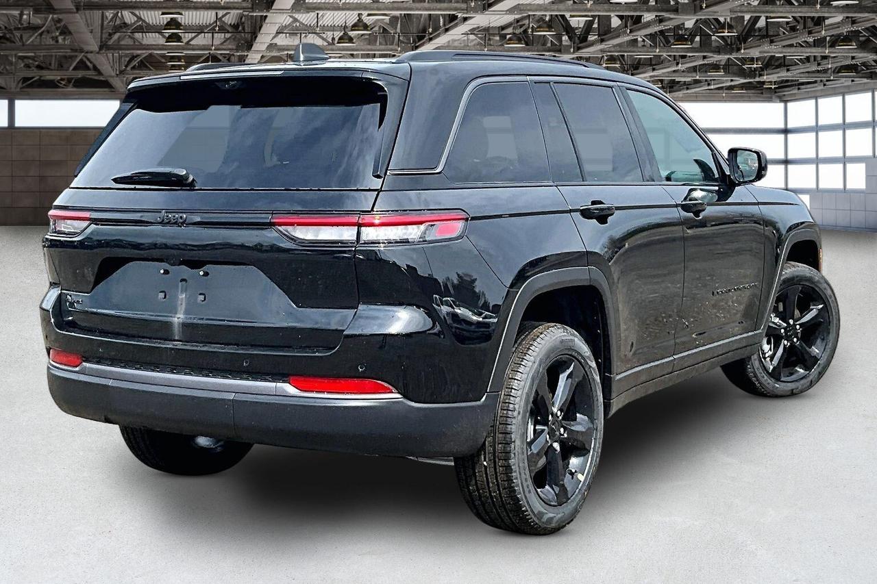 2026 Jeep Grand Cherokee LIMITED 4X4 Photo