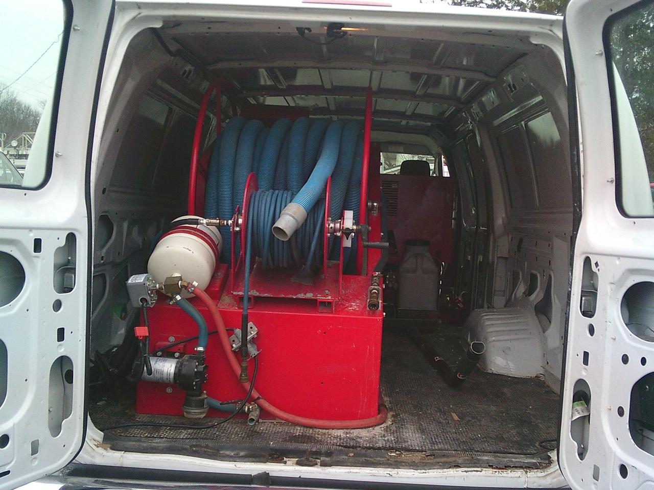 2014 Ford Econoline E-350 Super Duty Extended w/ Carpet Cleaning Equip Photo2