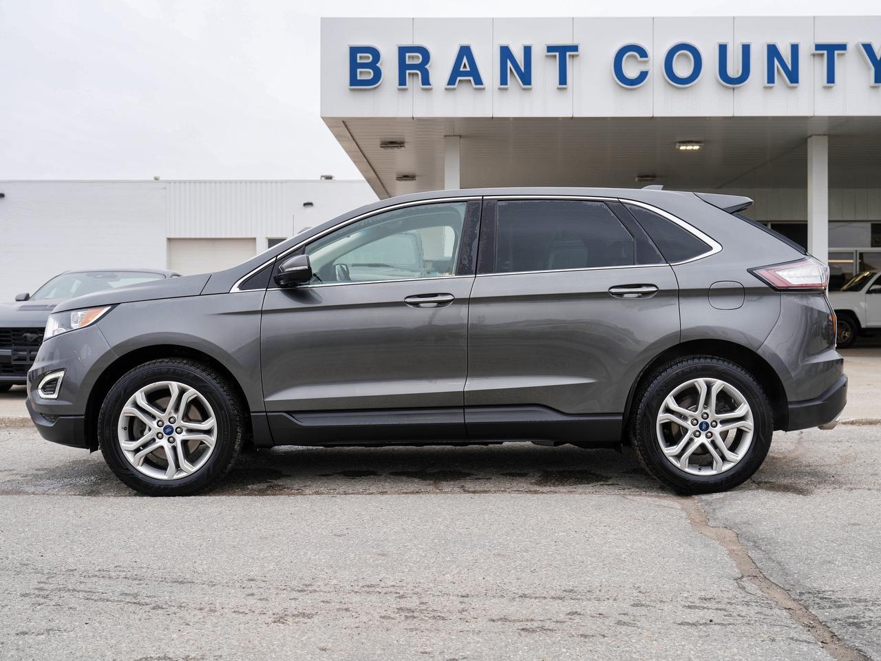 2018 Ford Edge TITANIUM | AWD | LEATHER | LOADED!! Photo3