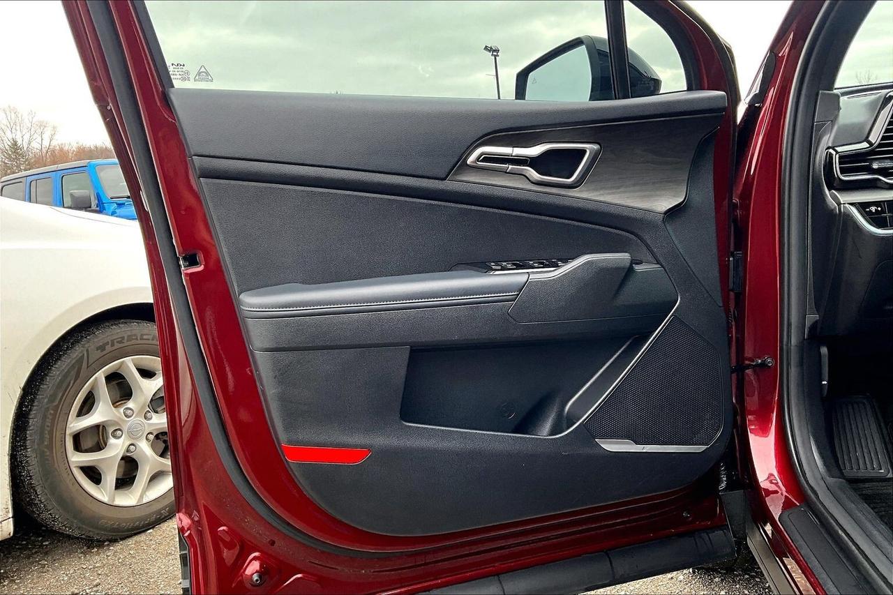 2023 Kia Sportage X Line | Heated Leather | SafetyTech | AWD Photo