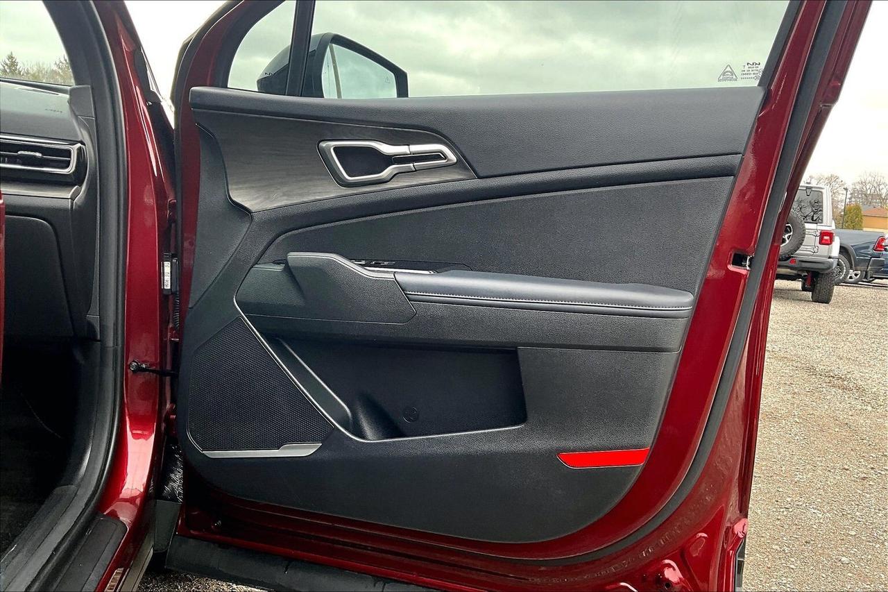 2023 Kia Sportage X Line | Heated Leather | SafetyTech | AWD Photo