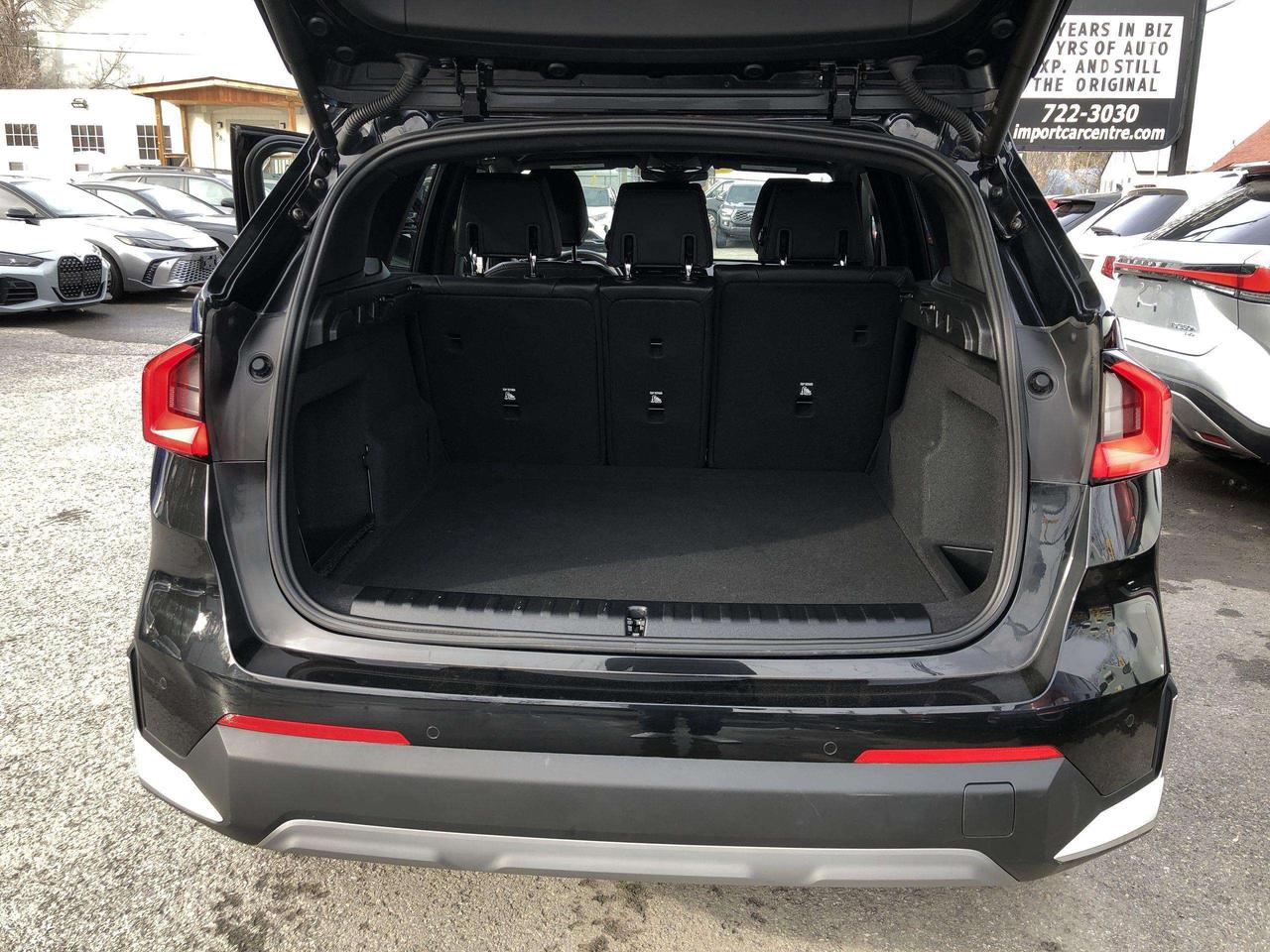 2025 BMW X1 xDrive28i VEGANZA INTERIOR, LANE DEPARTURE, DUAL CLIMATE CONTROL, NAVI, aND Photo