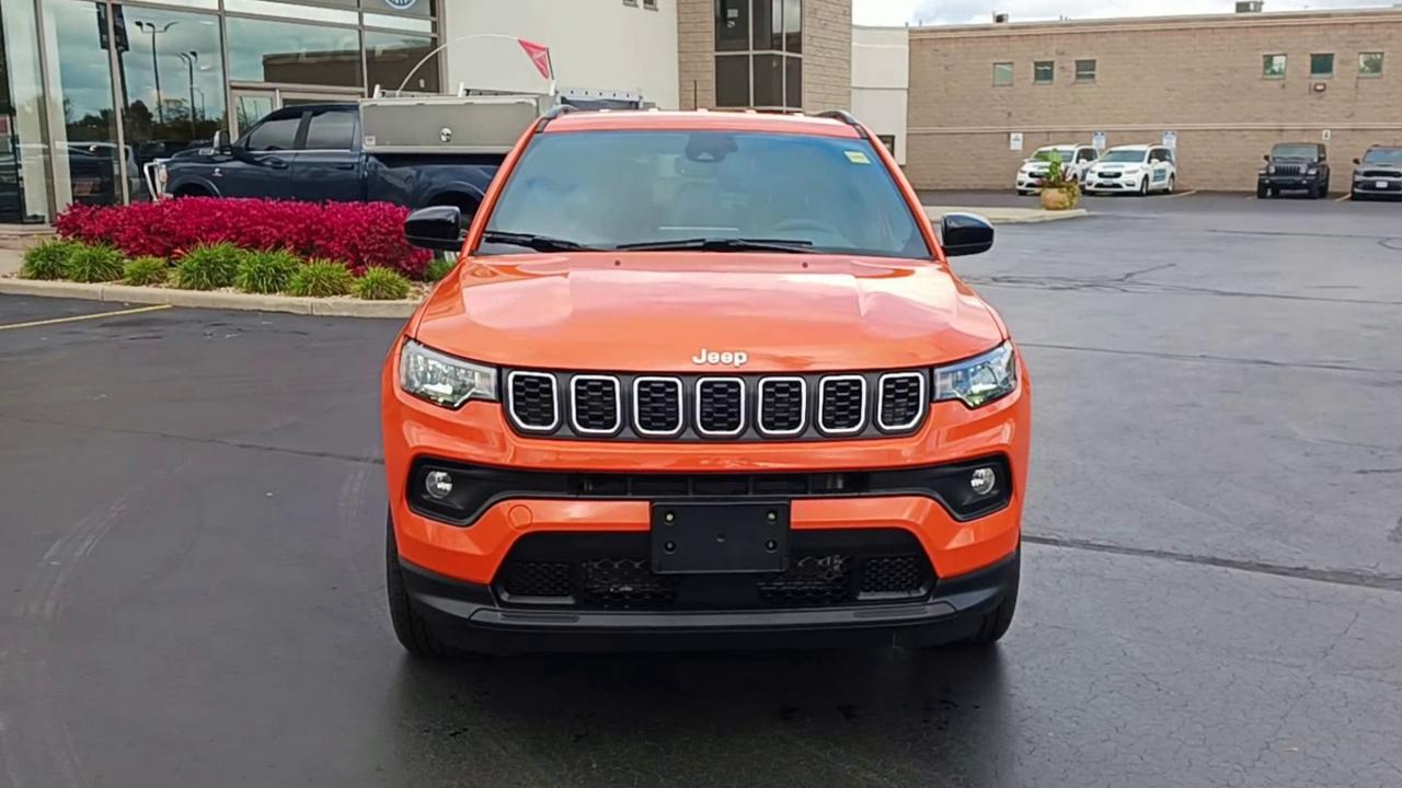 2026 Jeep Compass NORTH 4X4 Photo2