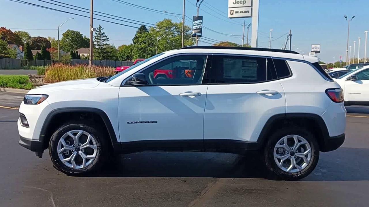 2026 Jeep Compass NORTH 4X4 Photo4
