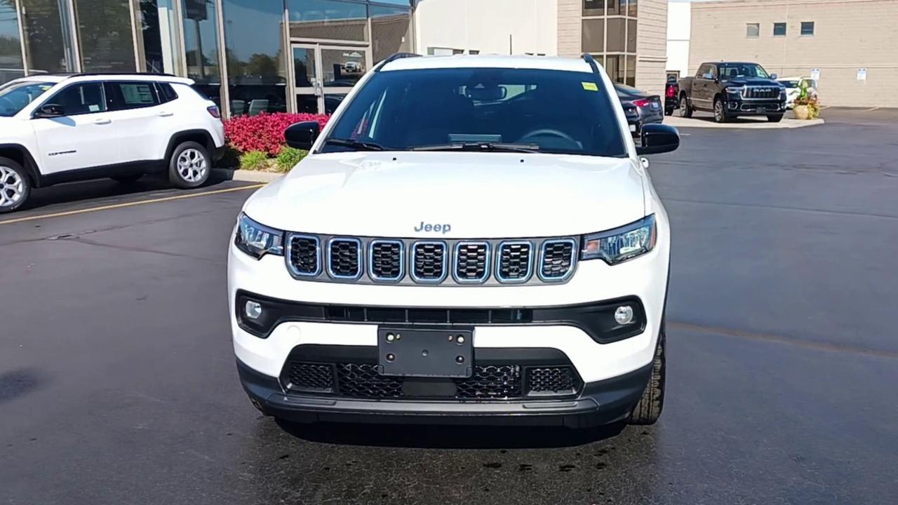 2026 Jeep Compass NORTH 4X4 Photo2