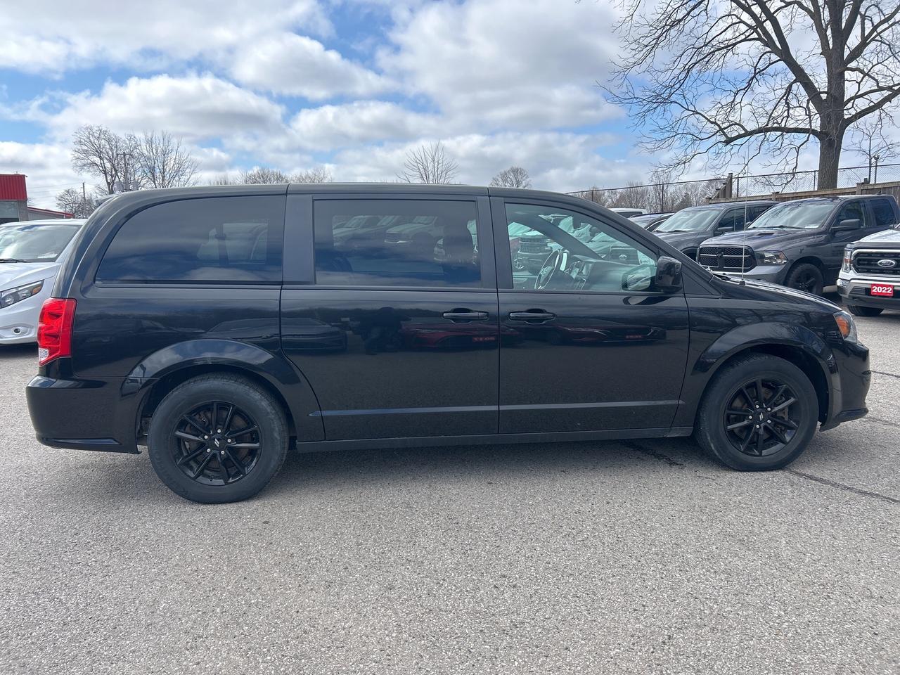 2020 Dodge Grand Caravan GT, CLEAN CARFAX, POWER DOORS, REMOTE START! - Photo #7