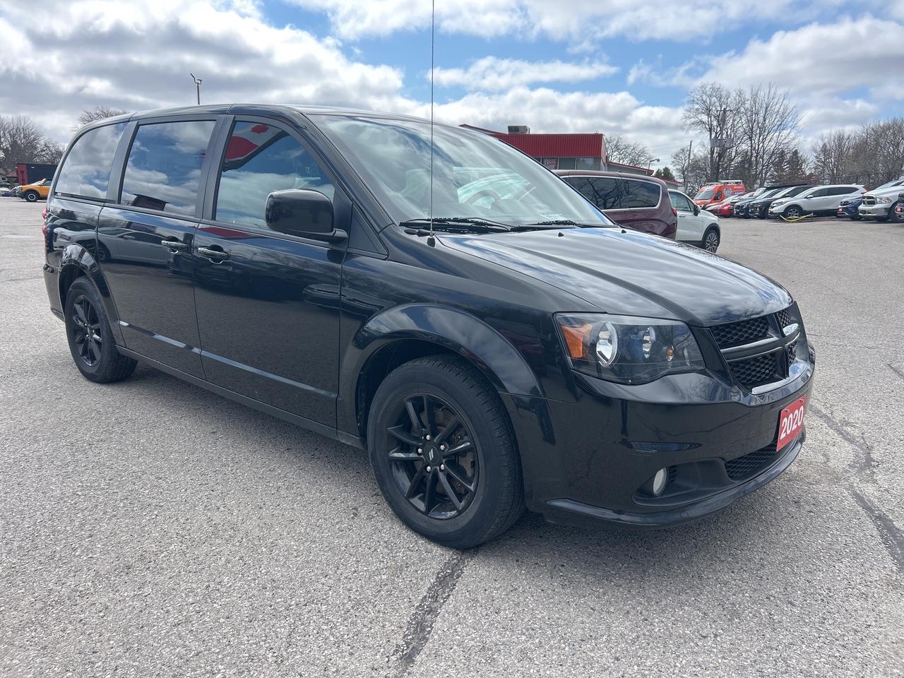 2020 Dodge Grand Caravan GT, CLEAN CARFAX, POWER DOORS, REMOTE START! - Photo #8