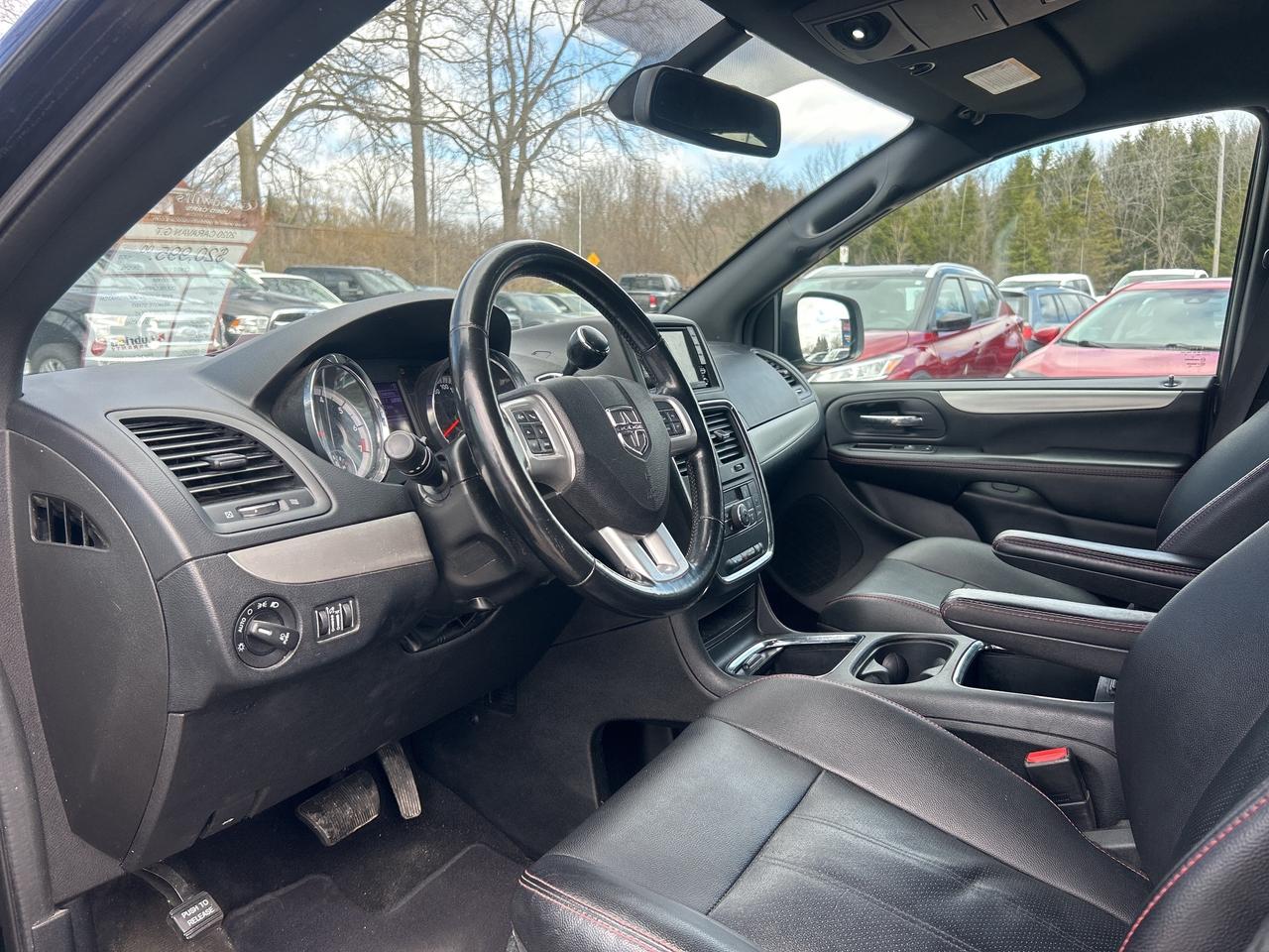 2020 Dodge Grand Caravan GT, CLEAN CARFAX, POWER DOORS, REMOTE START! - Photo #13