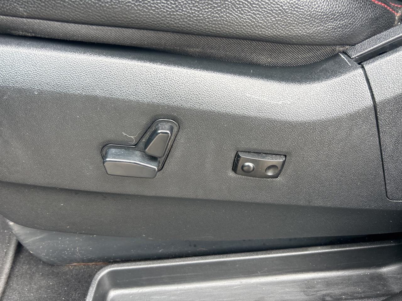 2020 Dodge Grand Caravan GT, CLEAN CARFAX, POWER DOORS, REMOTE START! - Photo #16