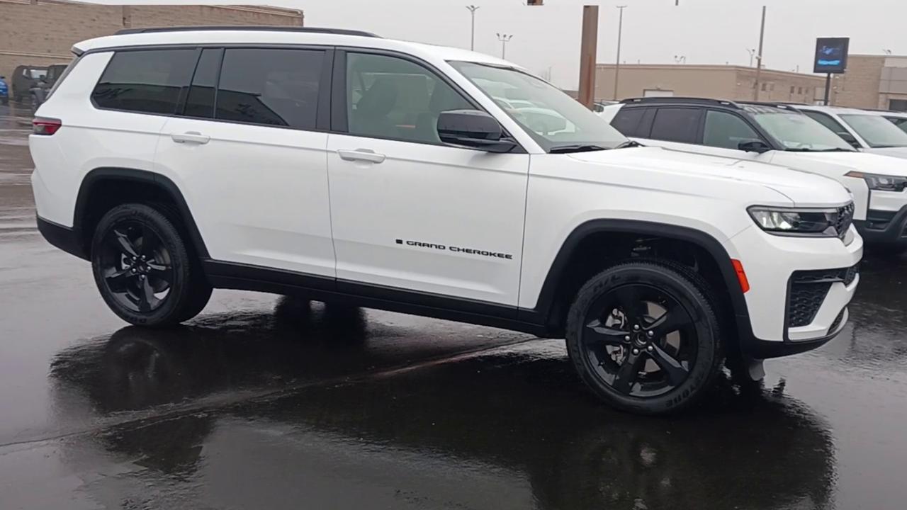 2026 Jeep Grand Cherokee L ALTITUDE 4X4 Photo
