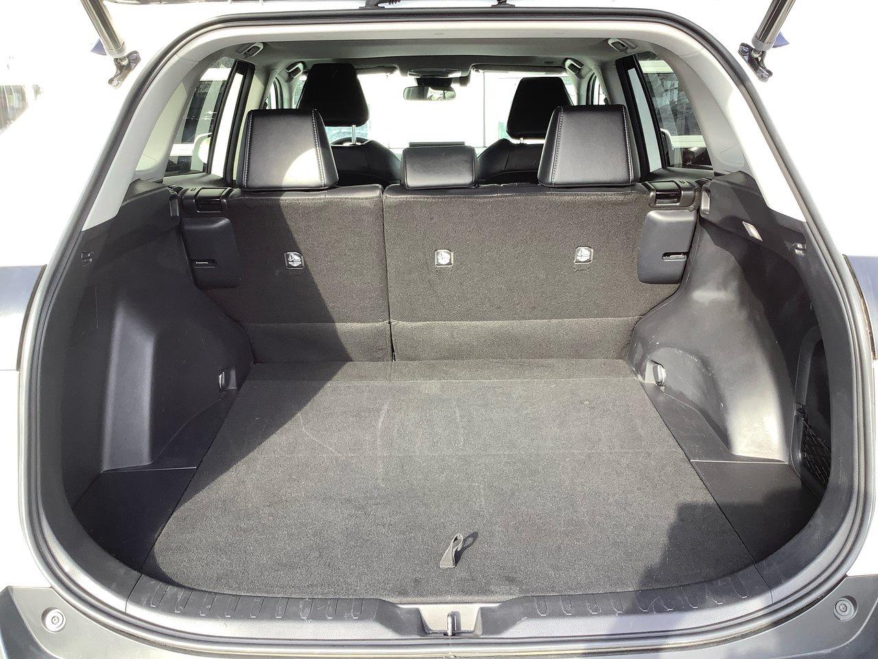 2023 Toyota RAV4 Hybrid XLE Photo