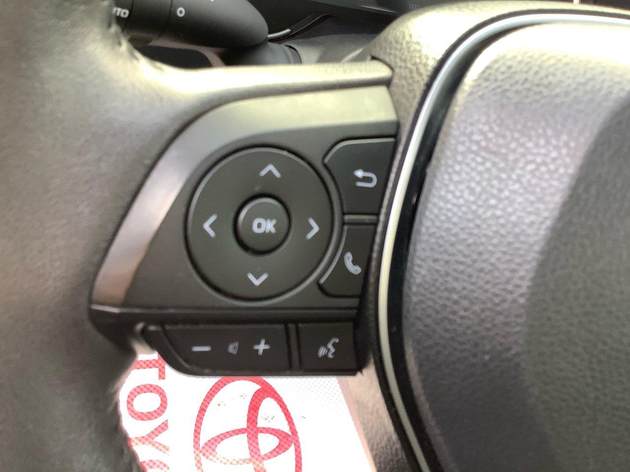 2023 Toyota RAV4 Hybrid XLE Photo